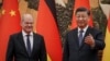 German Chancellor Olaf Scholz (left) meets Chinese President Xi Jinping in Beijing on November 4.