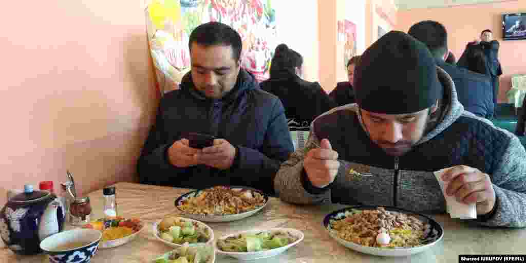 Uzbekistan-Kyrgyzstan-Tashkent plov in Osh