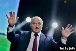 Belarusian President Alyaksandr Lukashenka has been promised $1.5 billion by Russia.