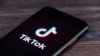 Трамп АҚШ бизнесига TikTok тармоғини сотиб олишга 15 сентябргача муҳлат берди