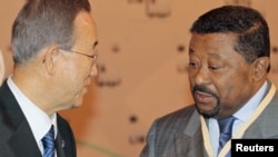 African Union Commission head Jean Ping (right) with UN Secretary-General Ban Ki-moon (file photo)